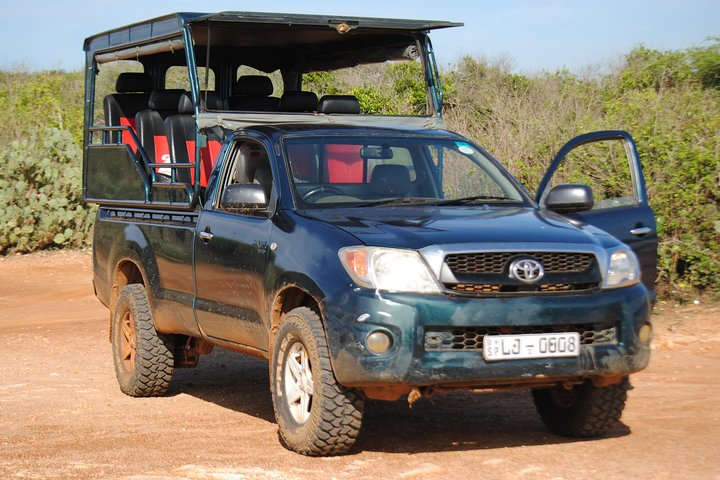 Toyota Hilux Safari Jeep Tissamaharama Sri Lanka
